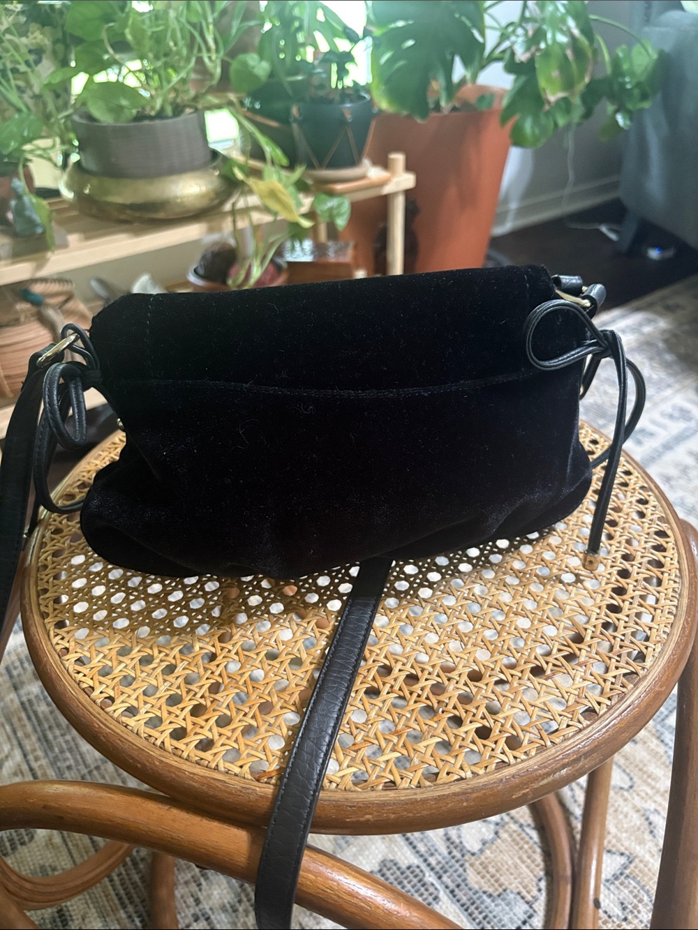 Juicy Couture velvet bag. - Picture 2 of 10
